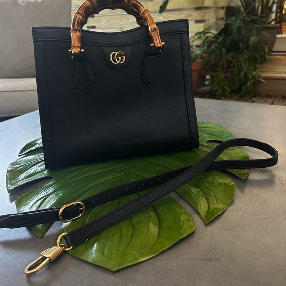 GUCCI DIANA SMALL TOTE BAG - Picture 4 of 14